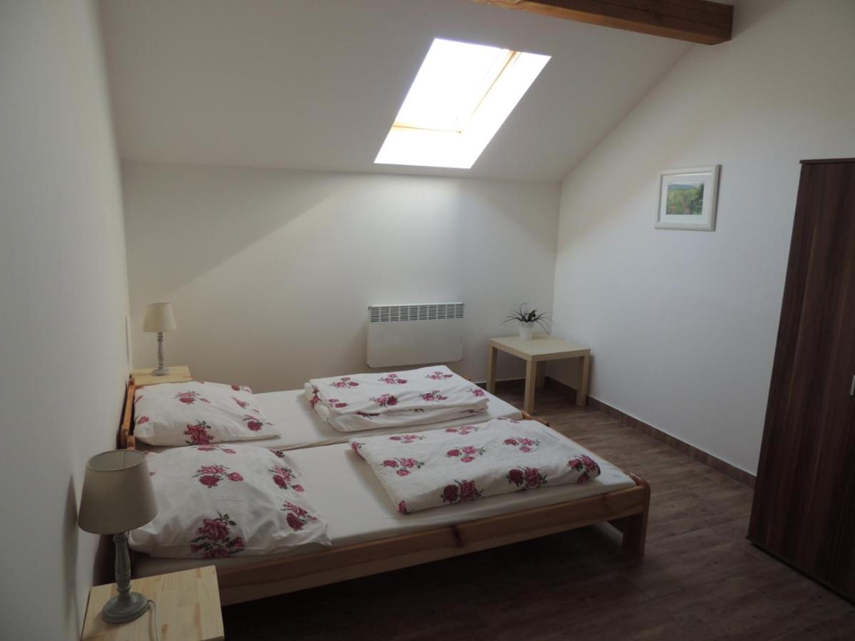 Chambre Triple avec Salle de Bains Privative