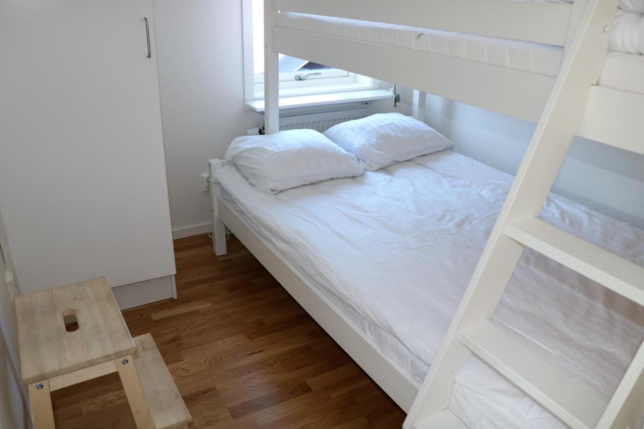 Apartment with Mountain View