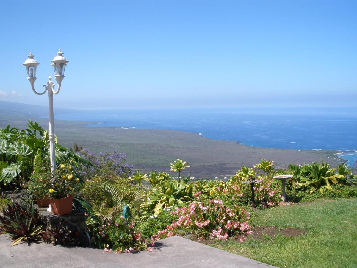 Suite con cama extragrande y vistas al mar