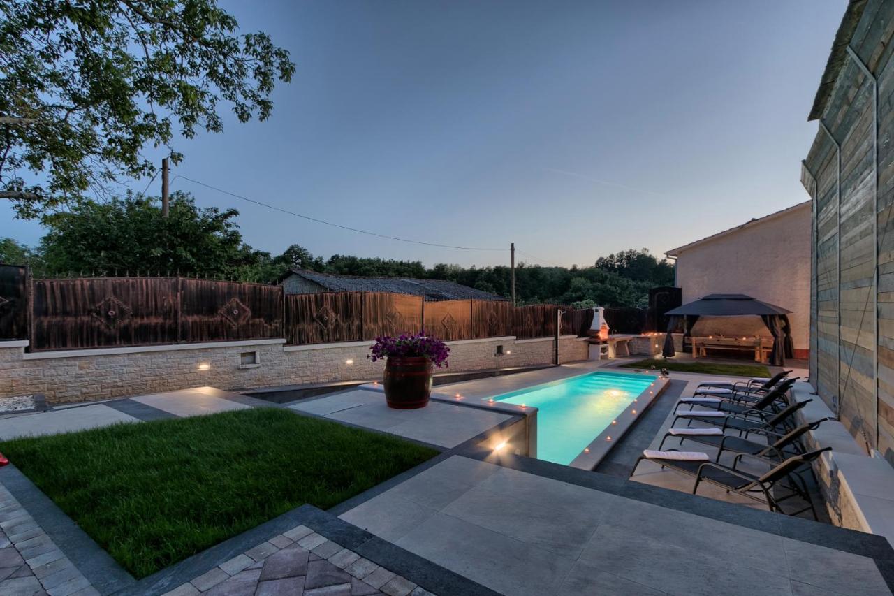 Villa Patrick-Luxury stone house in the center of Istria - B&B Pazin