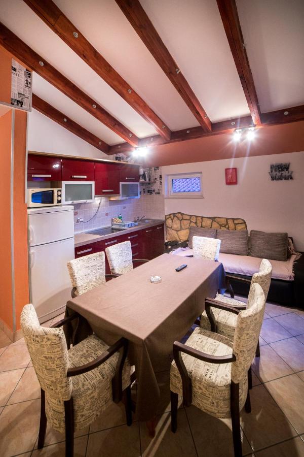 Appartamento con 2 Camere da Letto