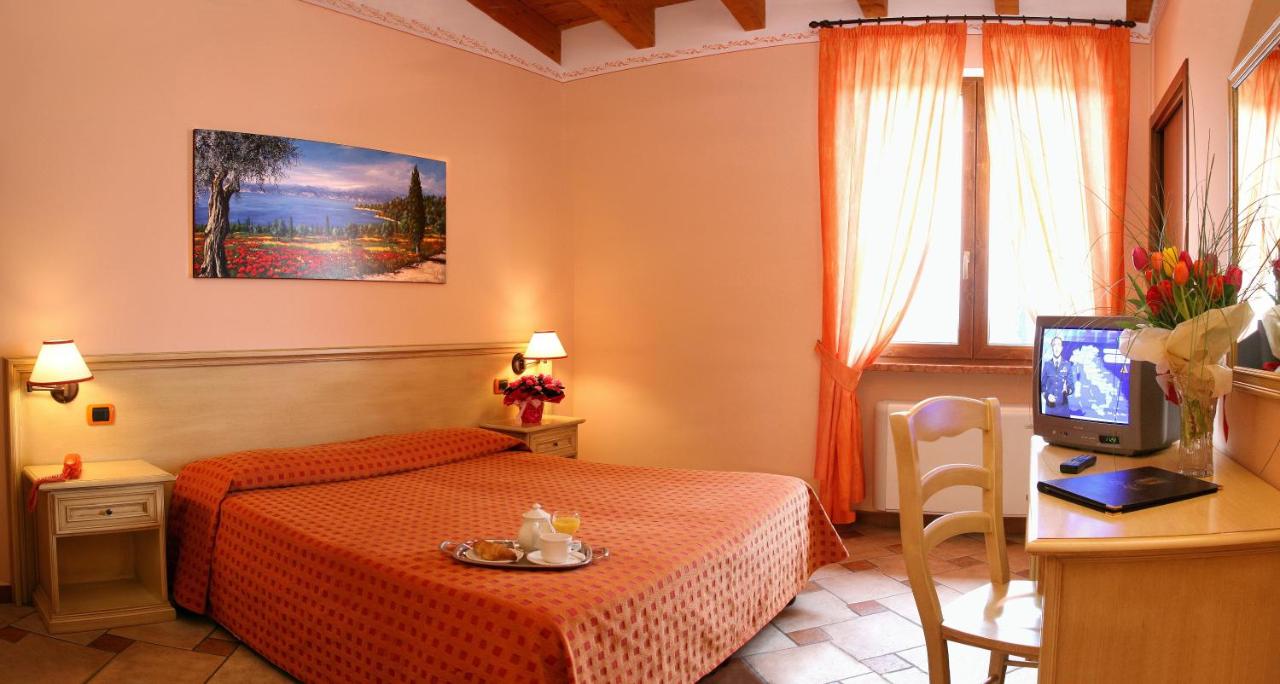 Double or Twin Room with Garden View