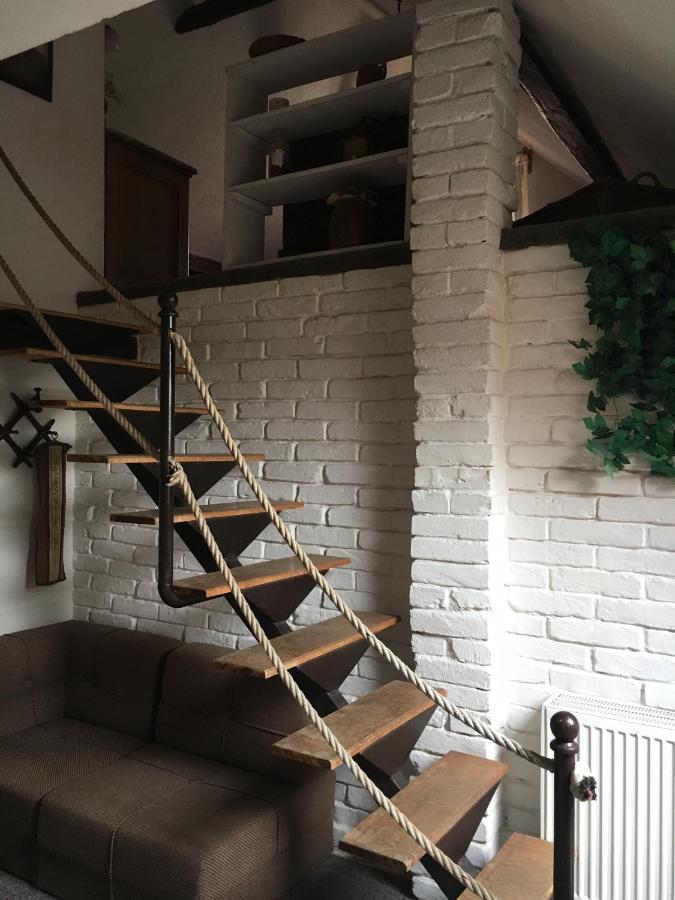 Vierpersoonskamer met Eigen Externe Badkamer