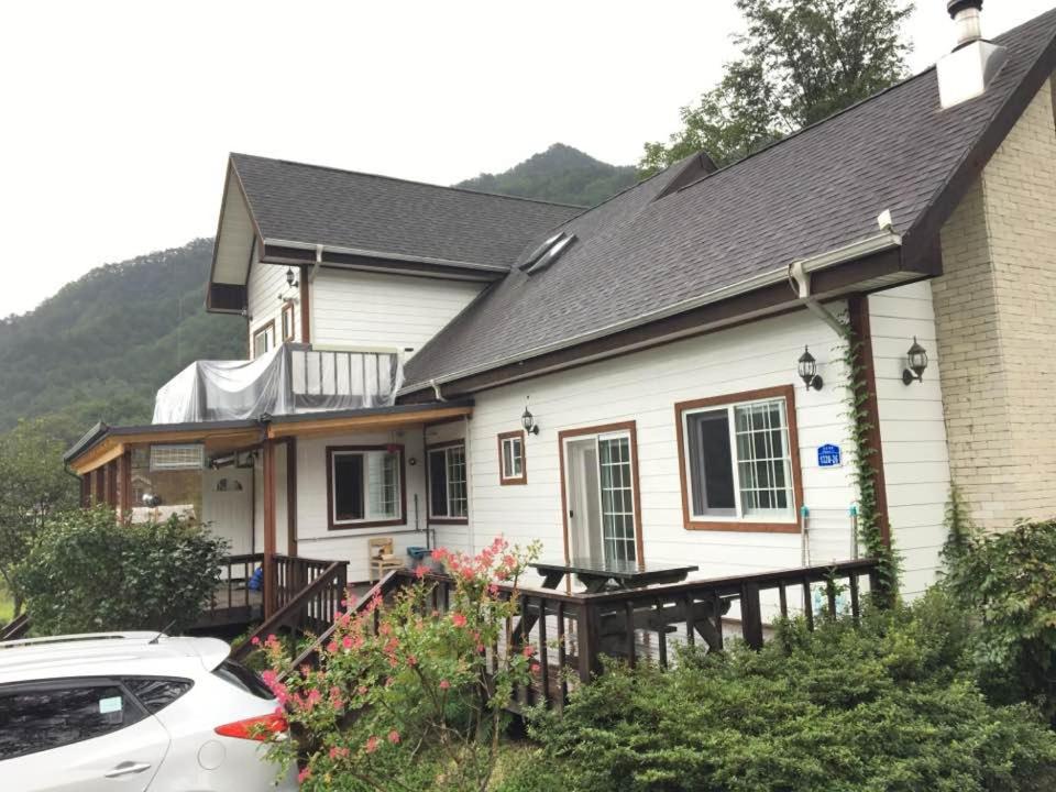 Izmir Pension - B&B Gangneung