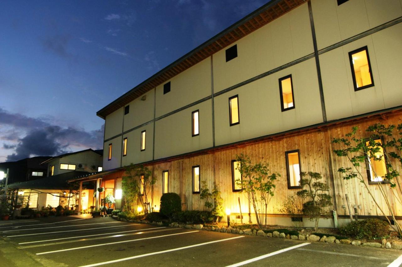 Tsuruga Sazanami Resort Chobei - Chambres d’hôtes