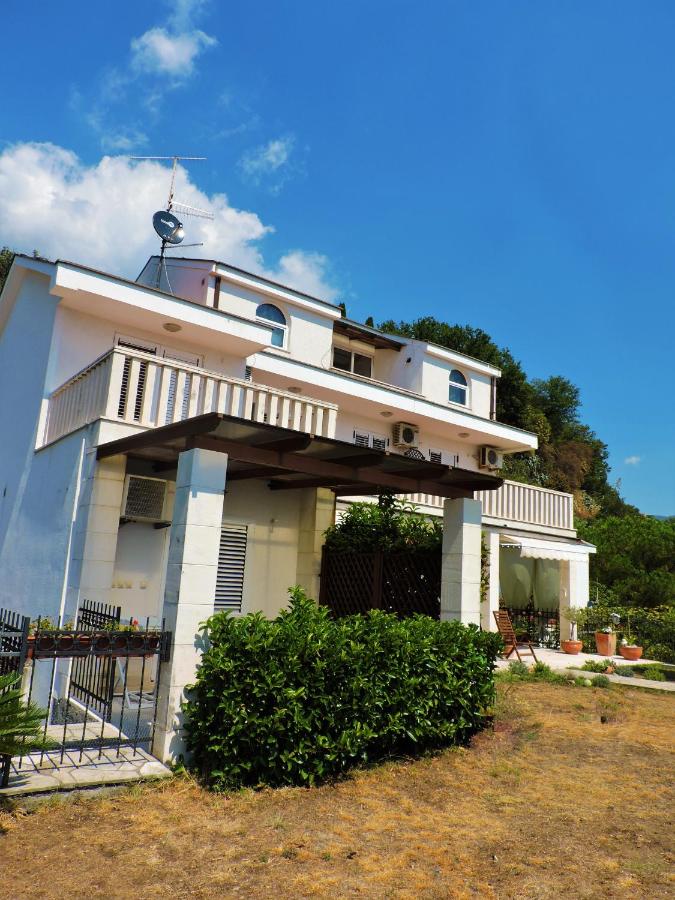 B&B Herceg Novi - Apartmani Bozovic - Bed and Breakfast Herceg Novi