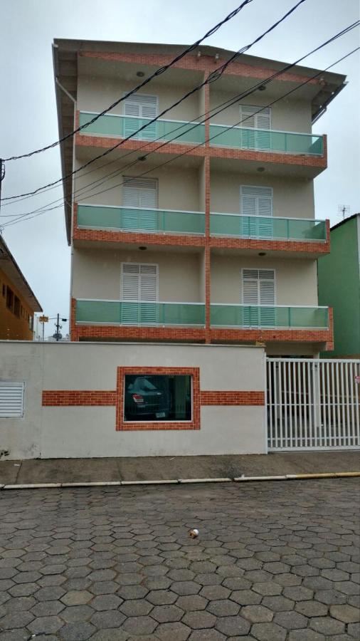 Apto 21 SM Ubatuba Temporada - Bed and Breakfast Ubatuba