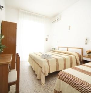 Camera Matrimoniale/Doppia con Letti Singoli con Balcone 