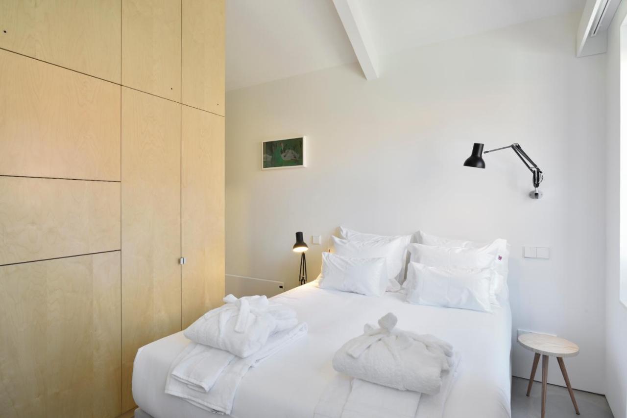 Double Room with Private Bathroom and Street View