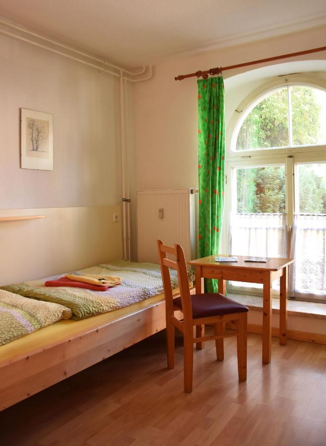 Zweibettzimmer mit Bad