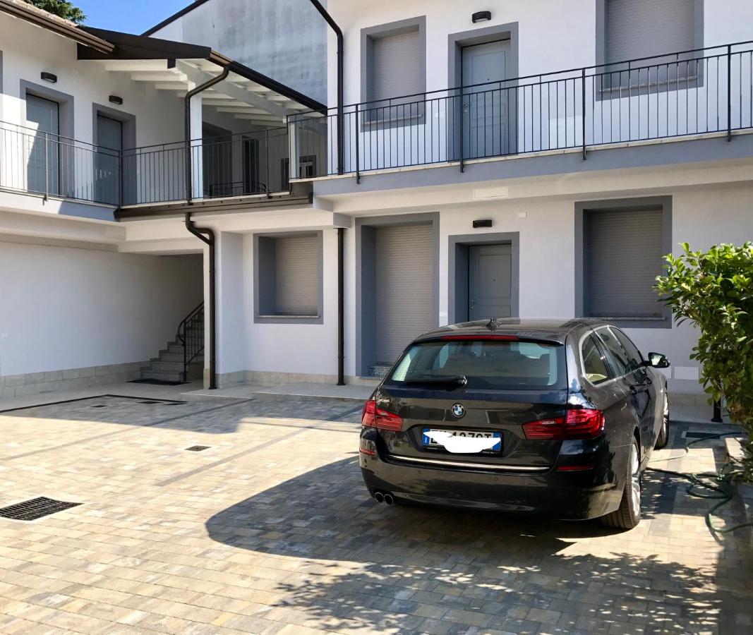 Home Hotel - Bed and Breakfast Senago