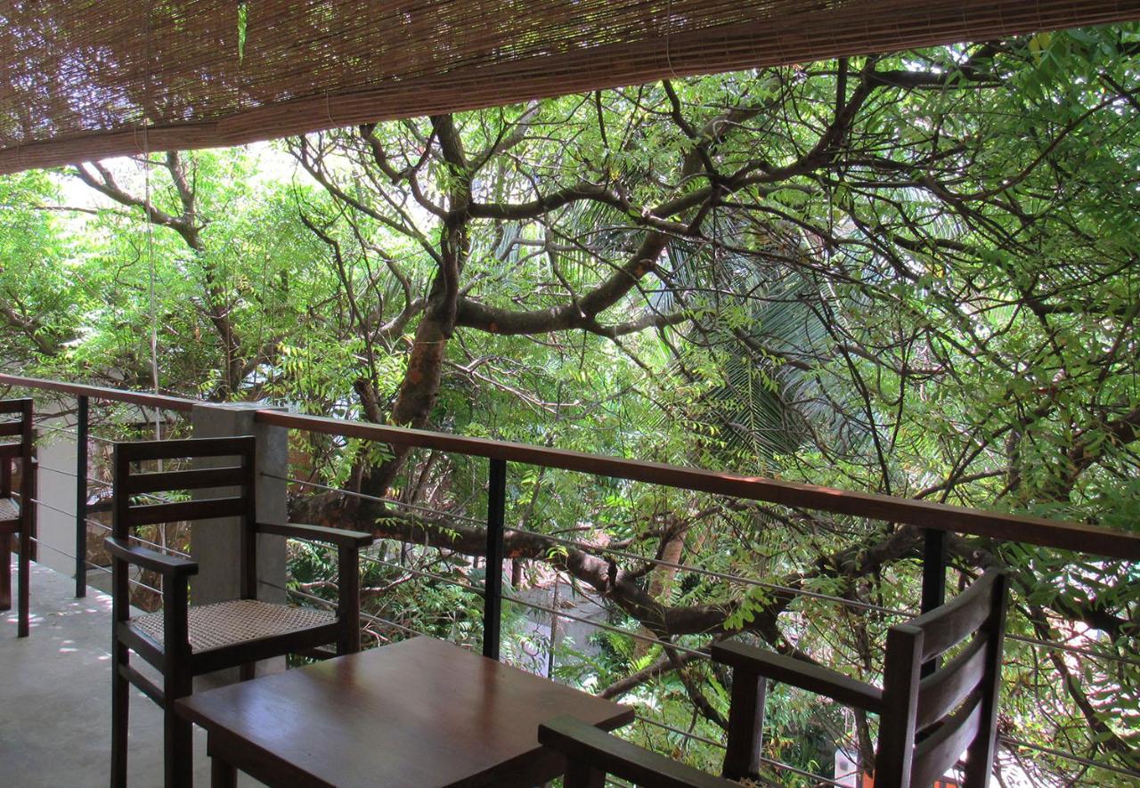 Camera Tripla Superior