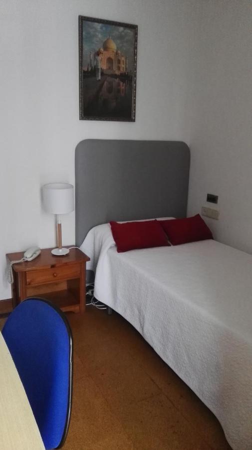 Single Room with Private Bathroom