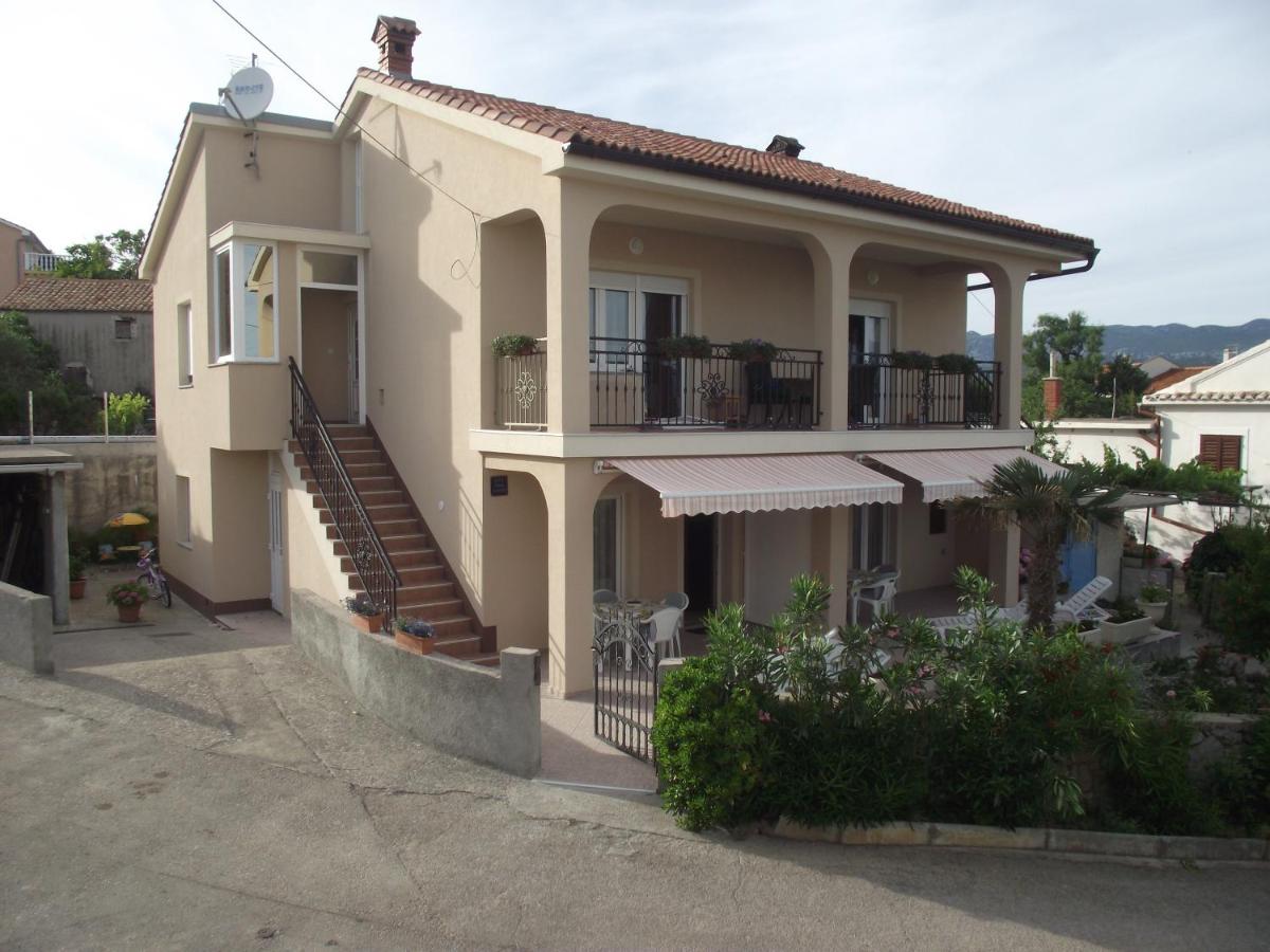 Apartments Dajana Silo - Bed and Breakfast