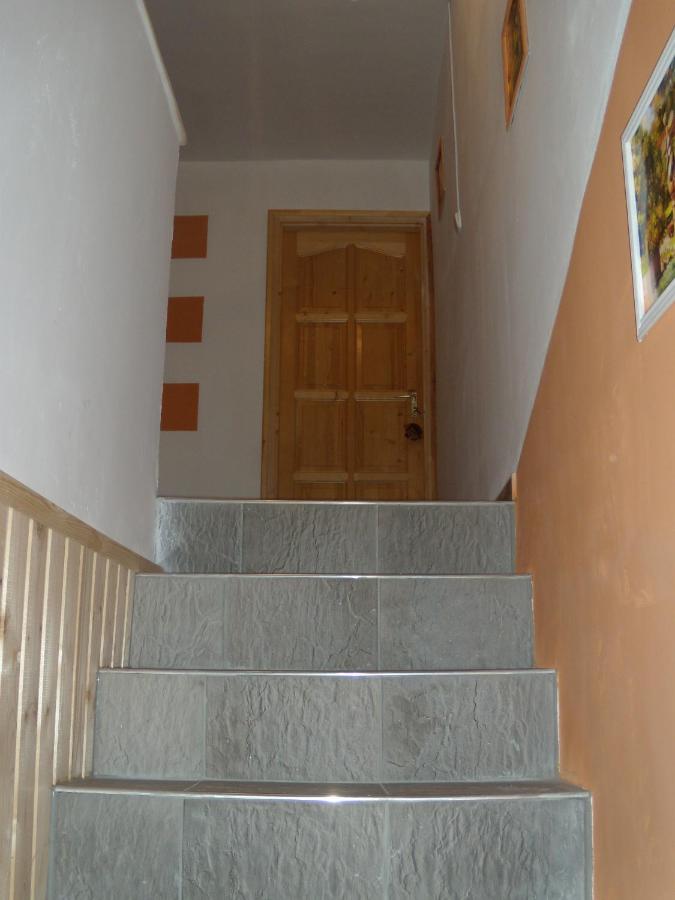  One-Bedroom Apartment  (3 Adults)