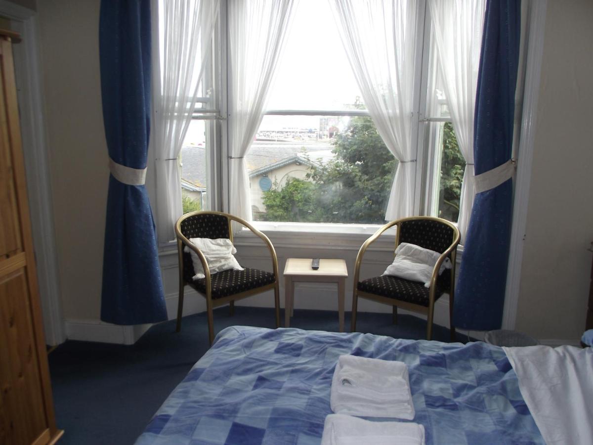 Doppelzimmer mit Meerblick