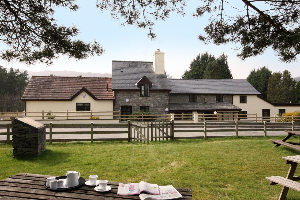 B&B Rhayader - Vulcan Lodge Cottages - Bed and Breakfast Rhayader