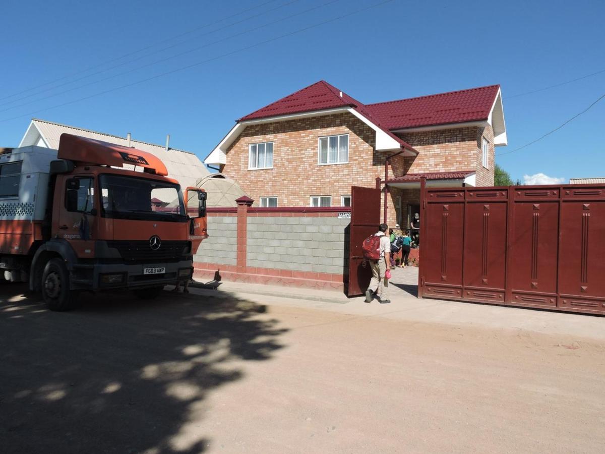 Guest House Ulukbek - Chambres d’hôtes Bokombayevskoye