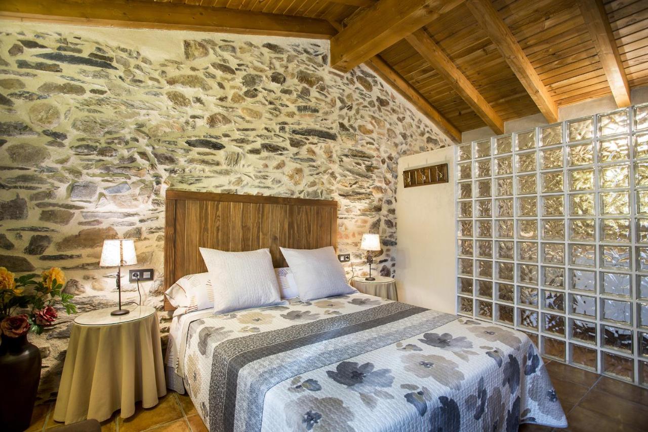 One-Bedroom House (4 Adults)