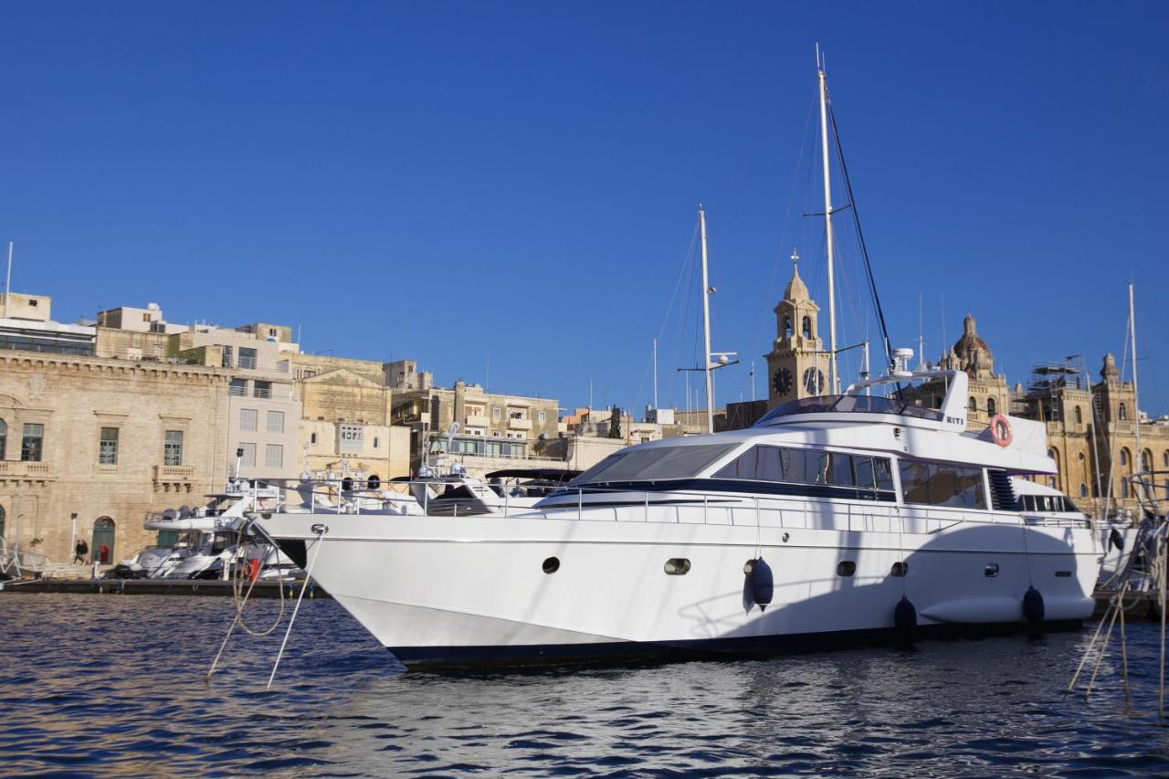 Riti Yacht - Bed and Breakfast