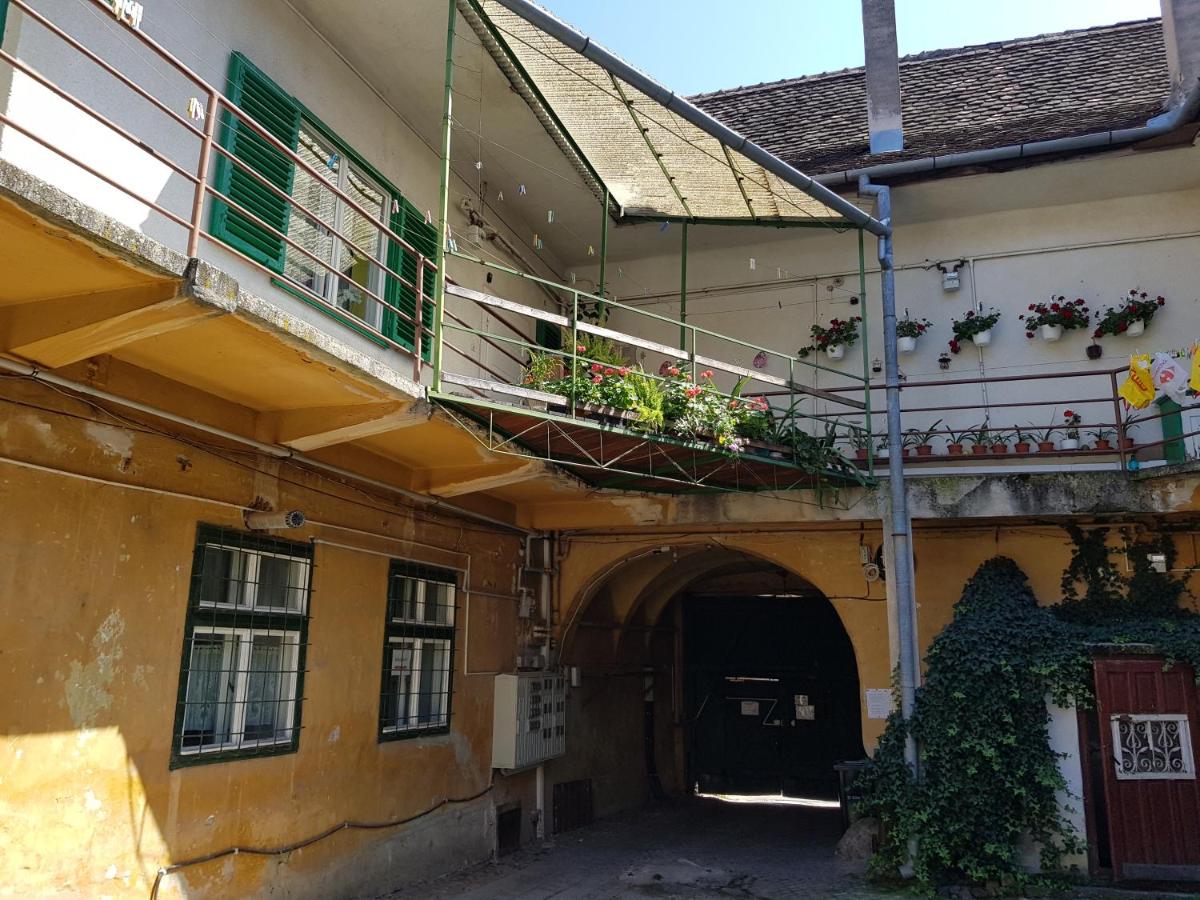 Luk Old Town Apartment - B&B
