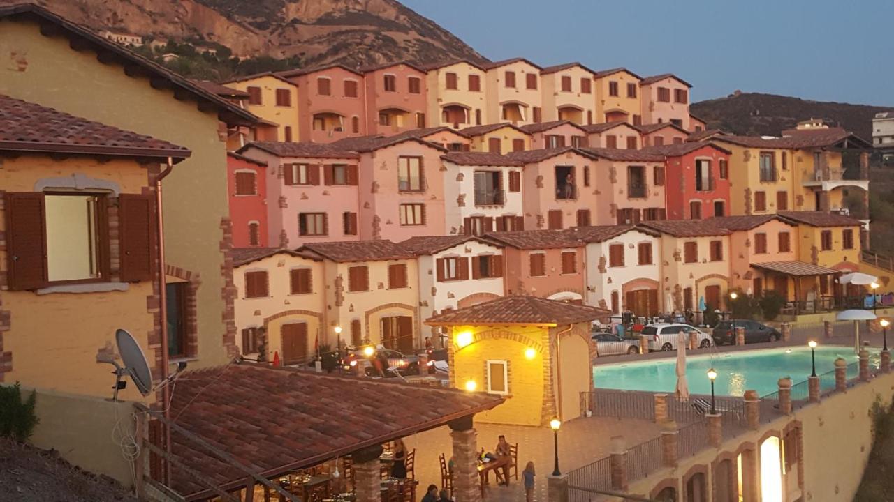 Tanca Piras - Emozioni a strapiombo sul Mare!!! - B&B