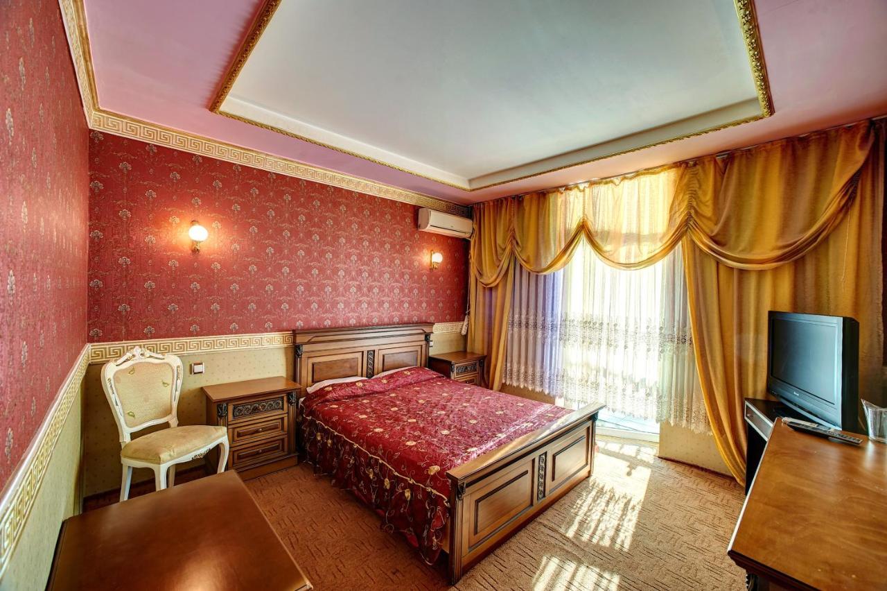 B&B Ruse - Hotel Izvora - Bed and Breakfast Ruse