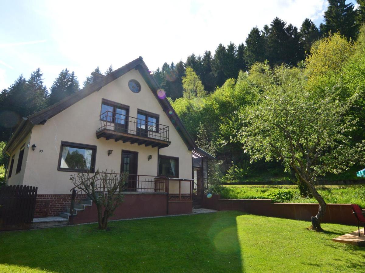 B&B Hellenthal - Holiday home with garden in Hellenthal Eifel - Bed and Breakfast Hellenthal