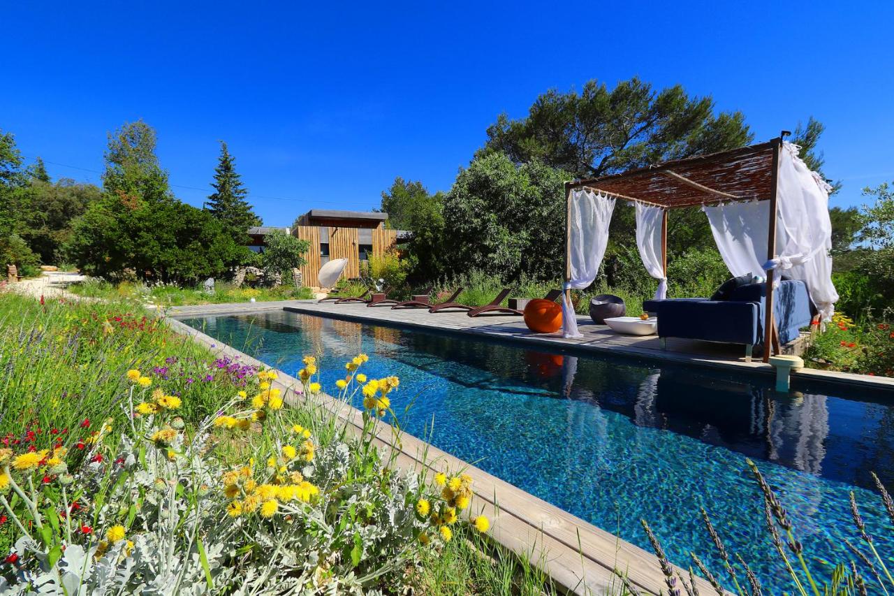 Bien Loin d'Ici Spa B&B - B&B Nimes