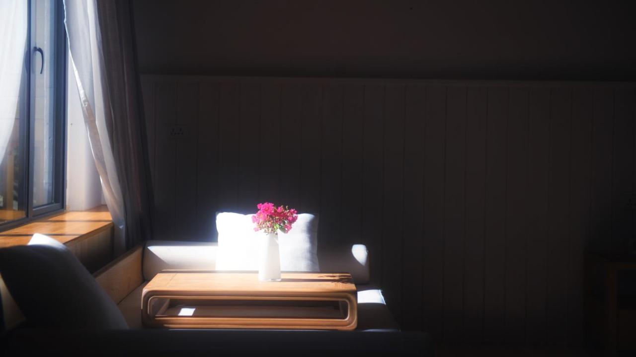 Suite with Mountain View