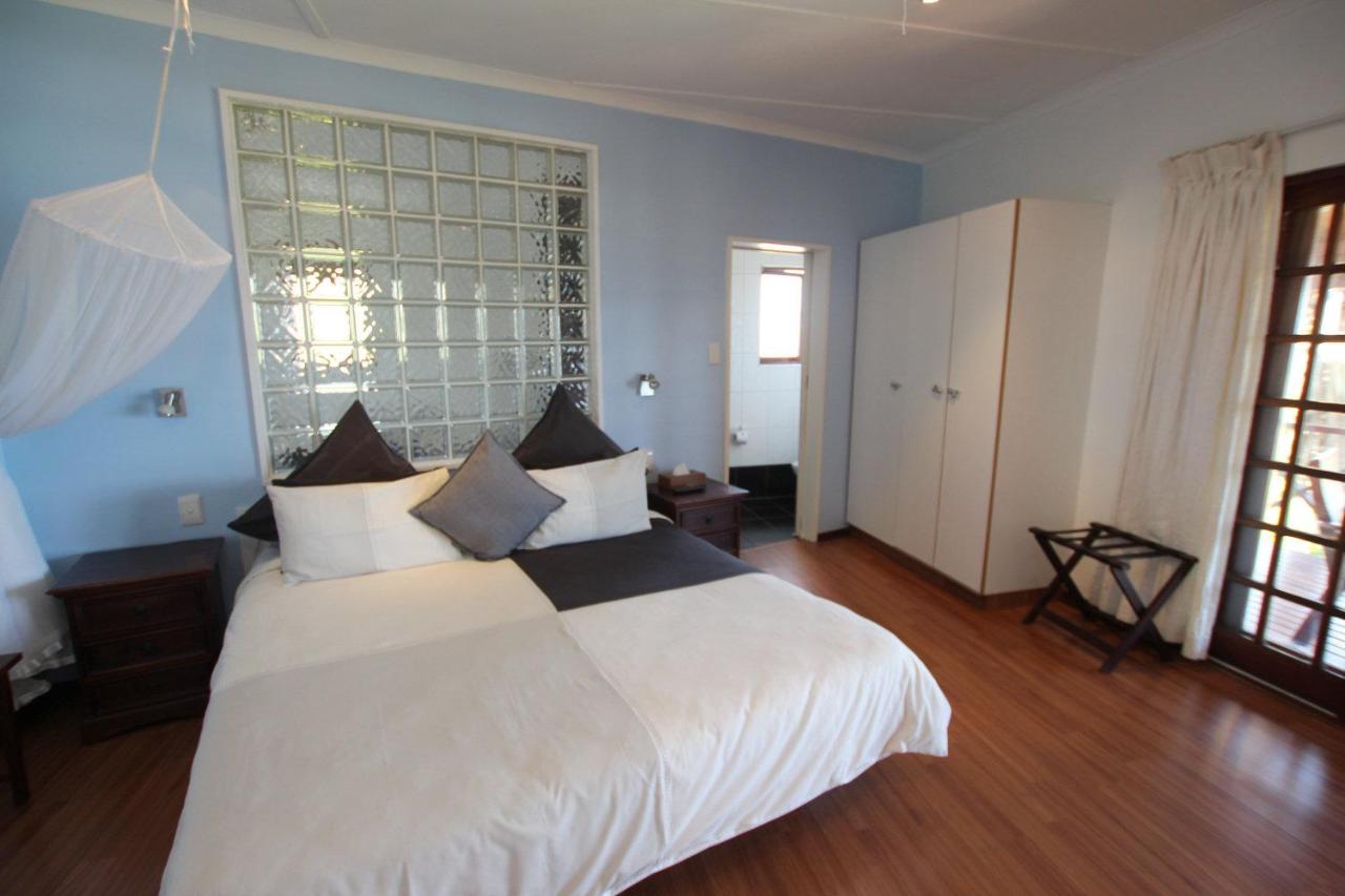 Doppelzimmer mit Balkon und Meerblick