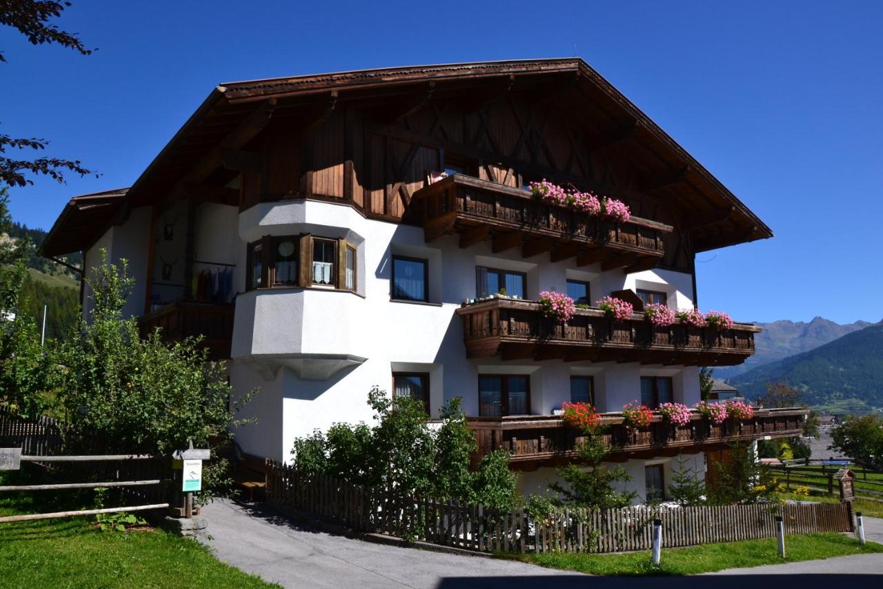 B&B Fiss - Haus Enzian - Bed and Breakfast Fiss