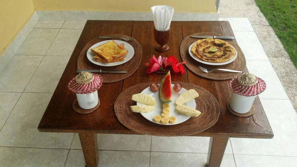Alamku Bungalow - B&B Tirtagangga