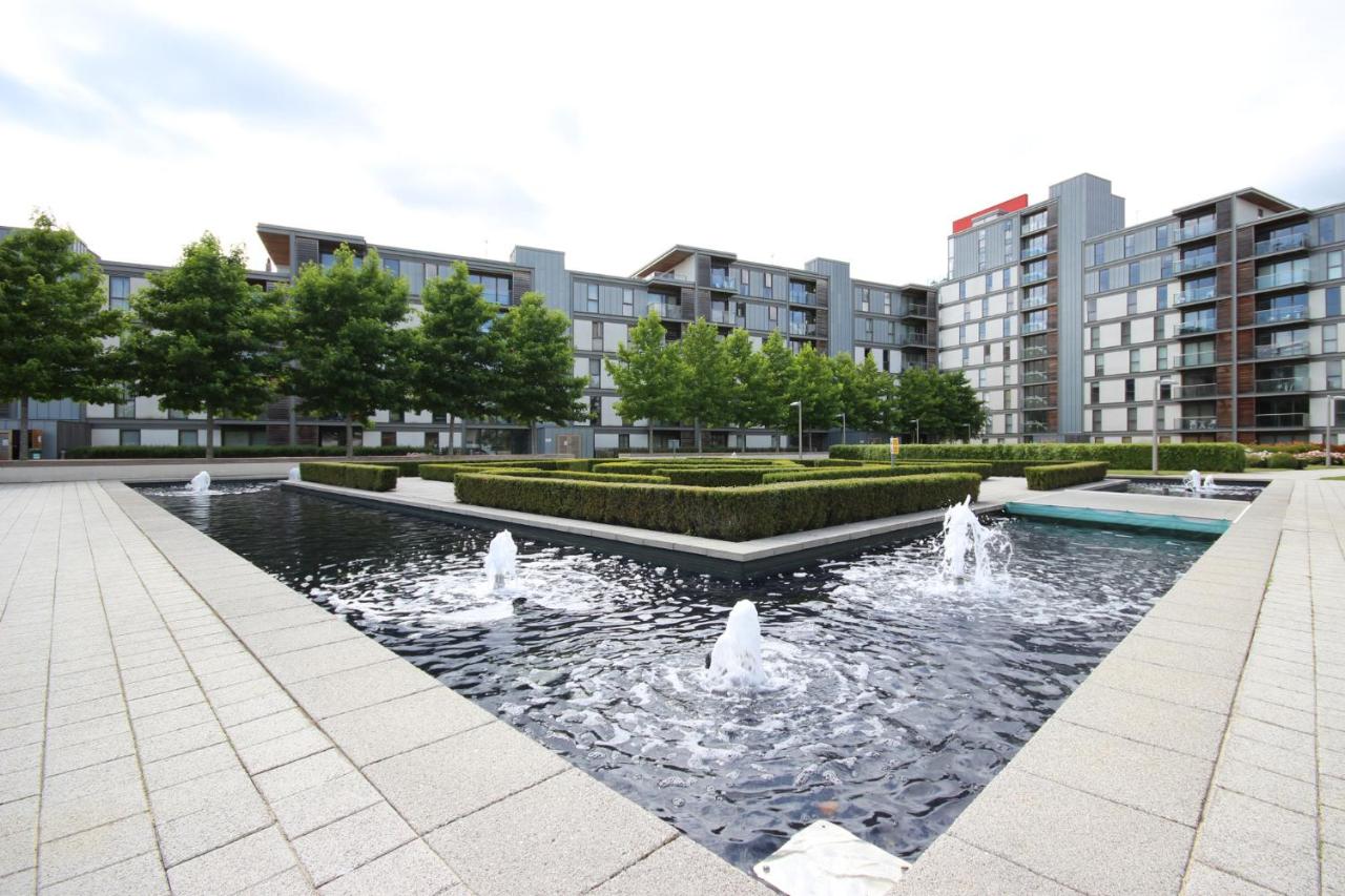 iSTAY APARTMENTS at VIZION - Fully Equipped Modern Serviced Apartments with Balconies, Superfast Broadband, Free Allocated Parking Space, 24h Security, Rooftop Gardens, Located in Central MK - B&B Milton Keynes