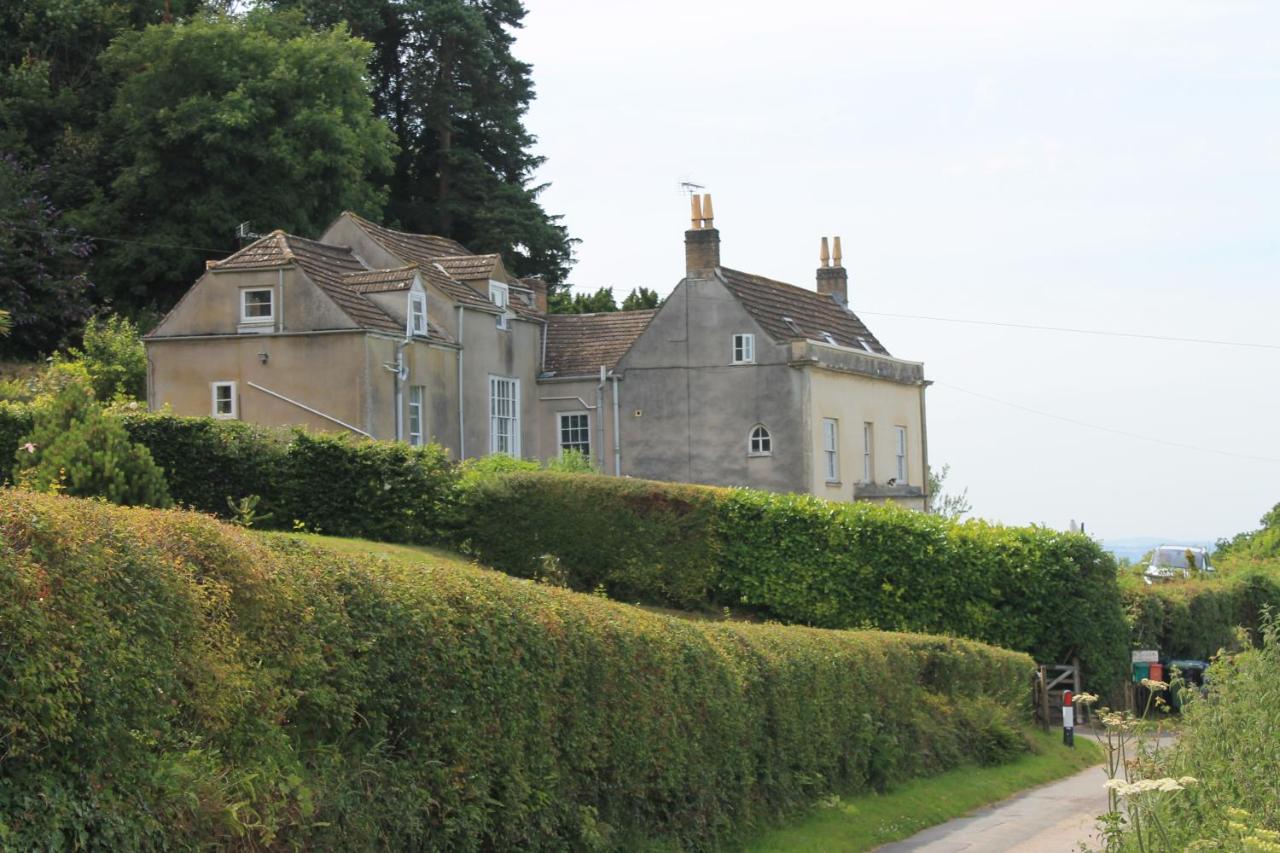 B&B Gloucester - Snowdrop Cottage - Bed and Breakfast Gloucester