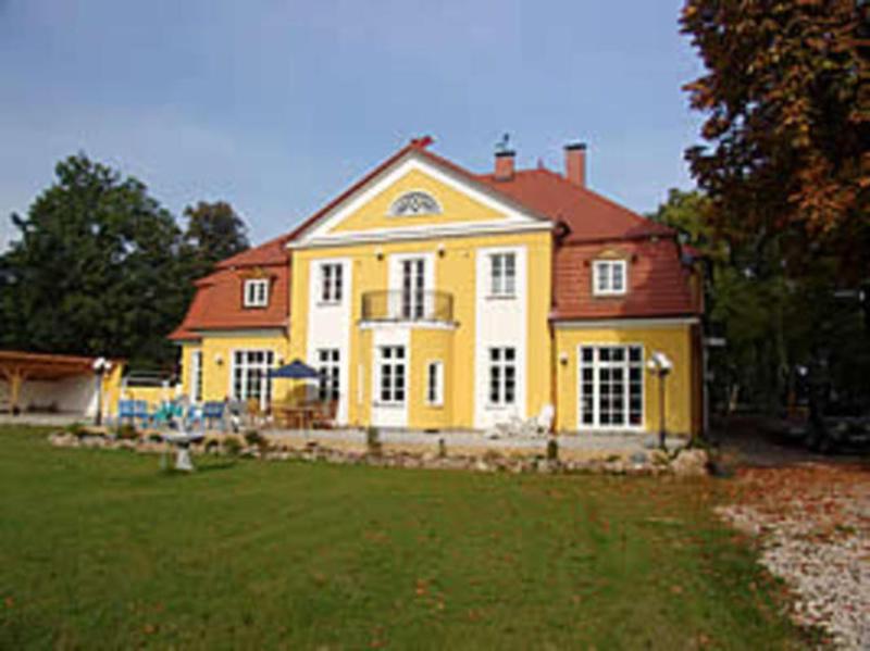 B&B Maltzien - Herrenhaus Poppelvitz - Bed and Breakfast Maltzien