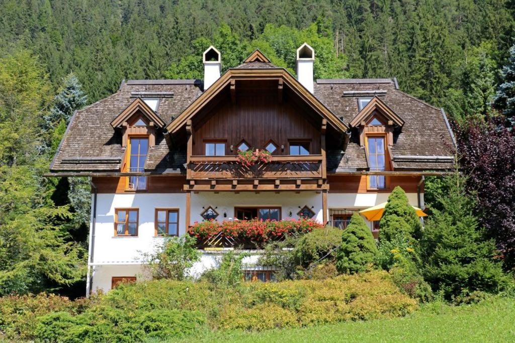 B&B Weissensee - Landhaus Sonneck - Bed and Breakfast Weissensee