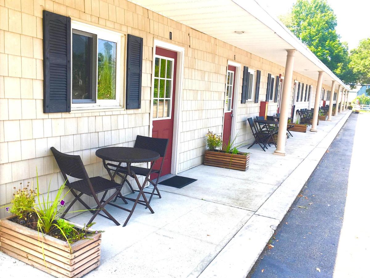 Shorewood Inn - B&B