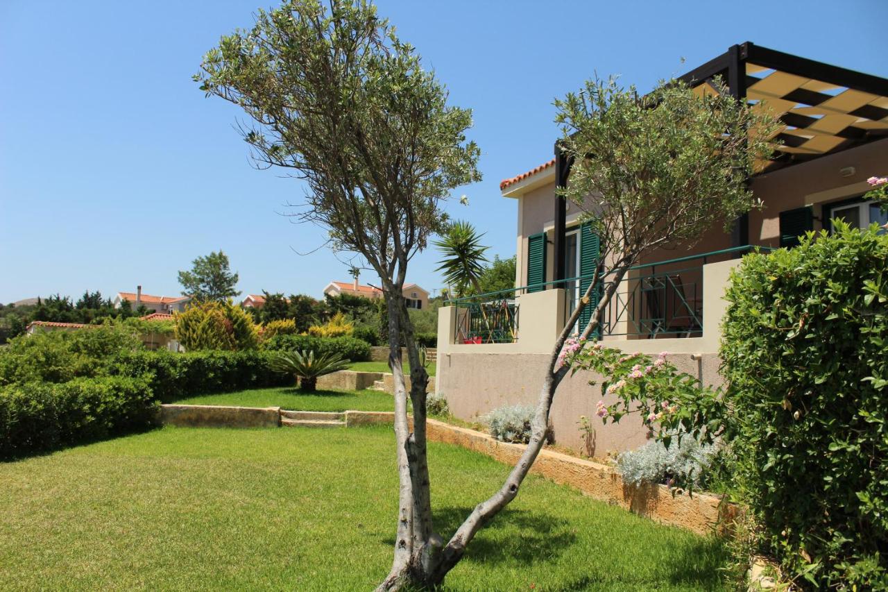 Kefalonian Oneira Villas - B&B Mousáta