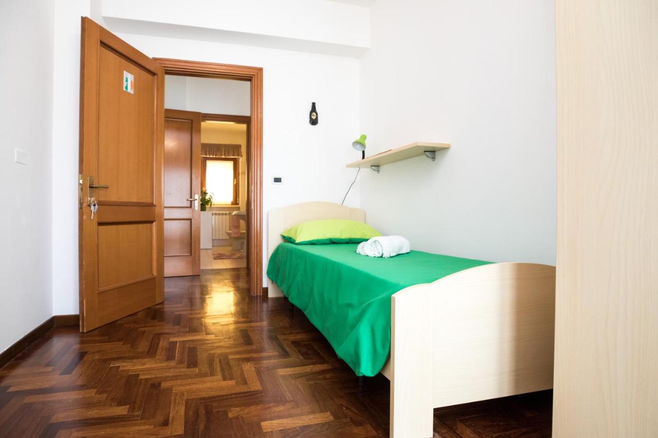 Camera Singola con Bagno in Comune