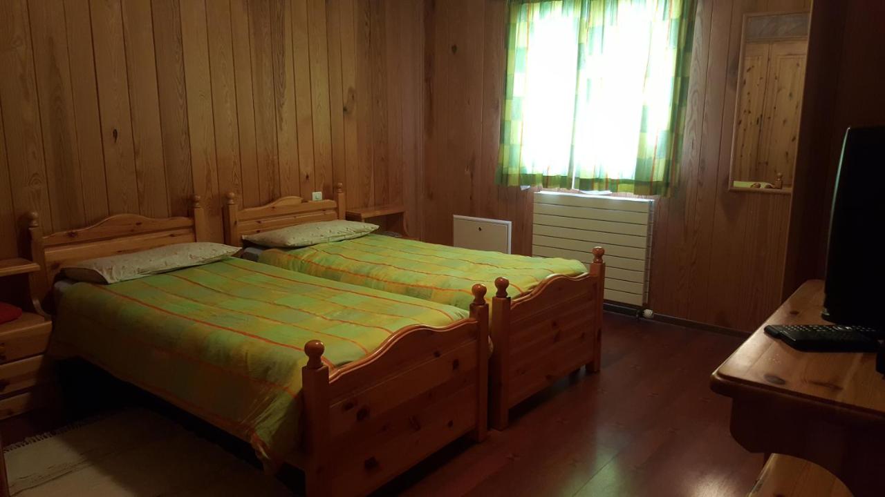 Double or Twin Room with Private Bathroom