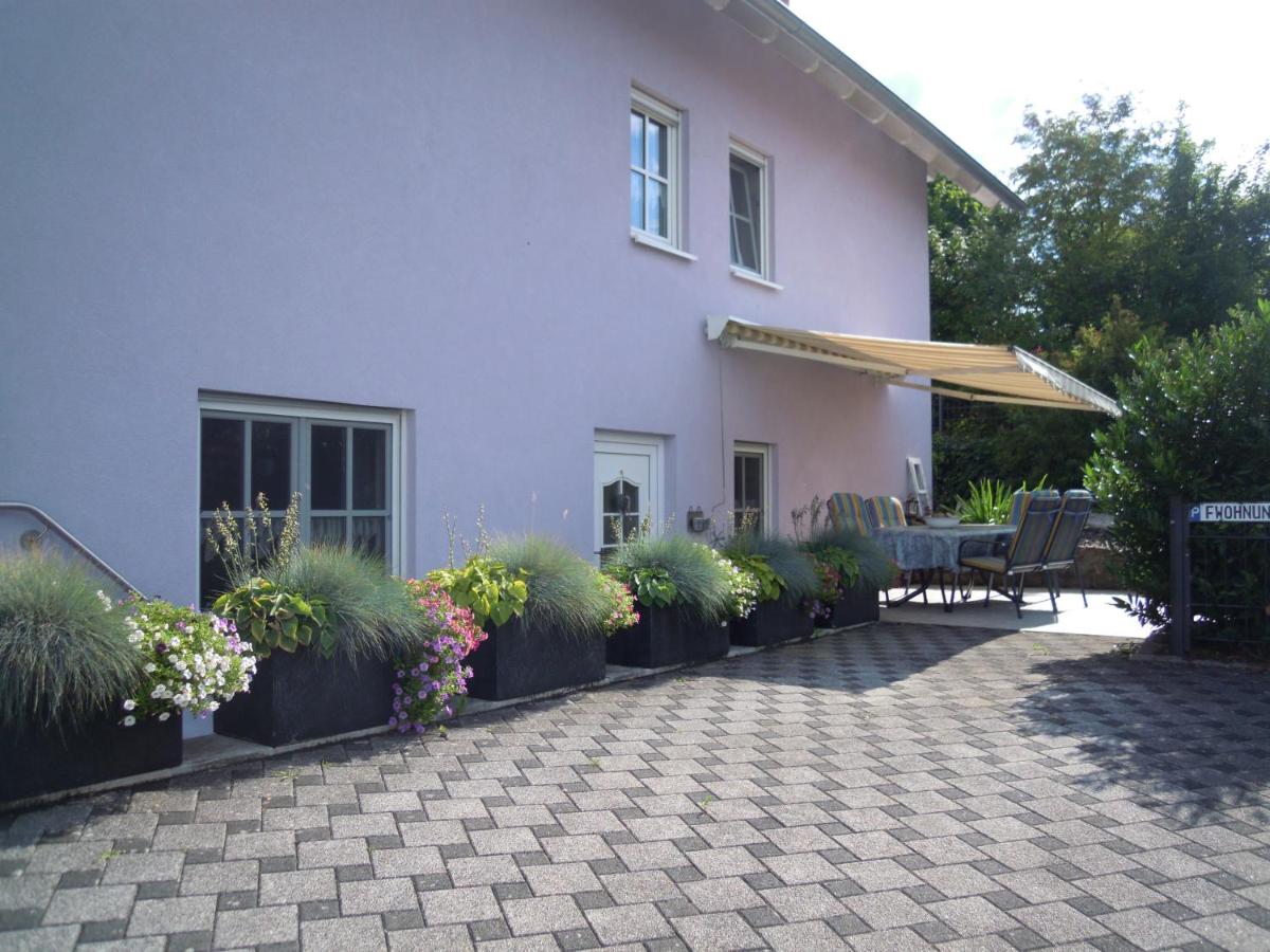 B&B Schwanfeld - Ferienwohnung Wilpert - Bed and Breakfast Schwanfeld