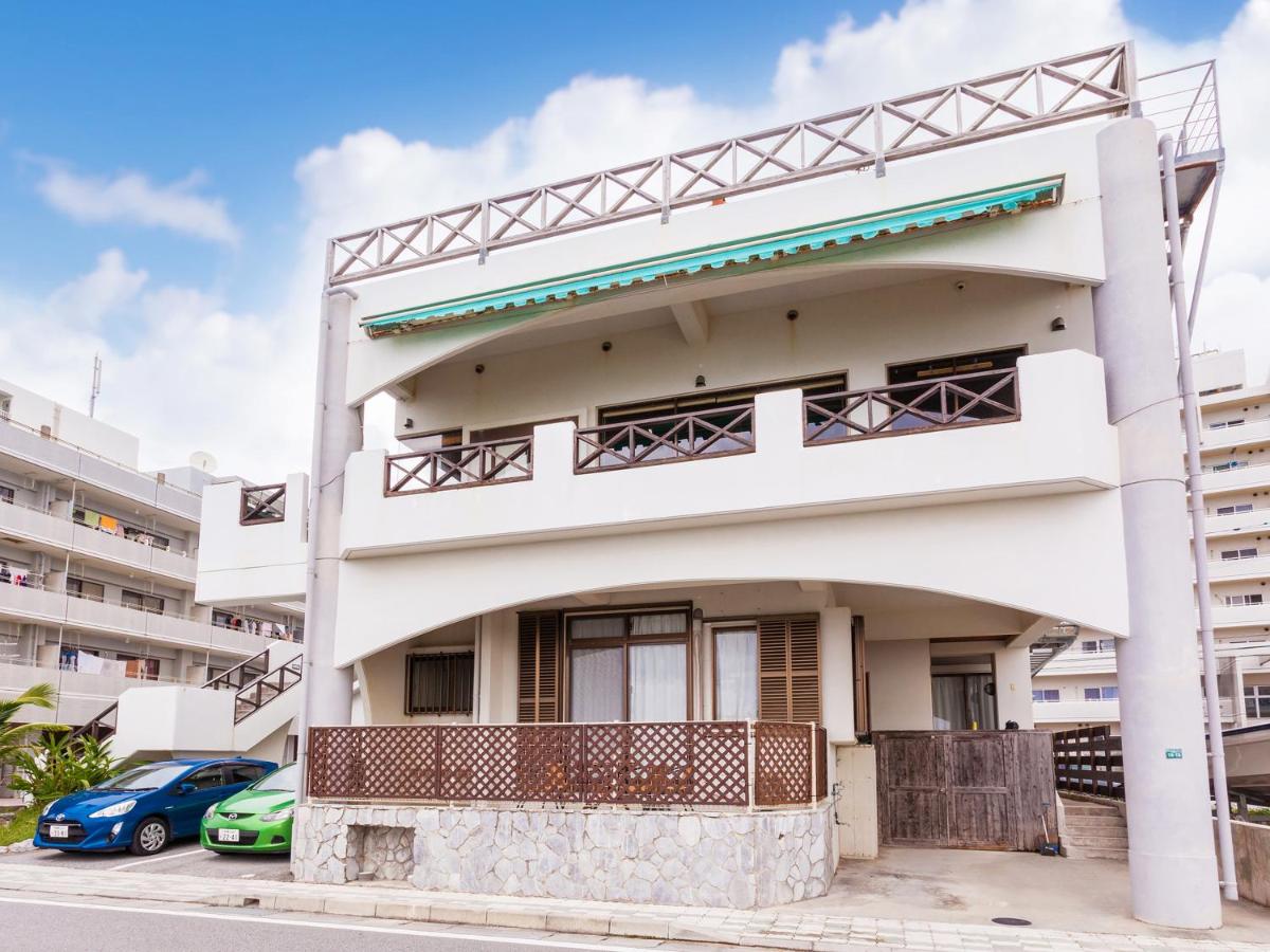 Kariyushi Condominium Resort Sea Side House - B&B