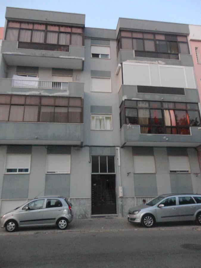 Apto paio-pires - B&B Seixal