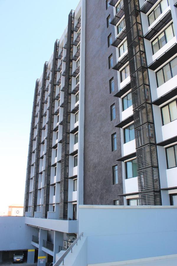 77 On Independence Apartments - Bed and Breakfast Windhoek