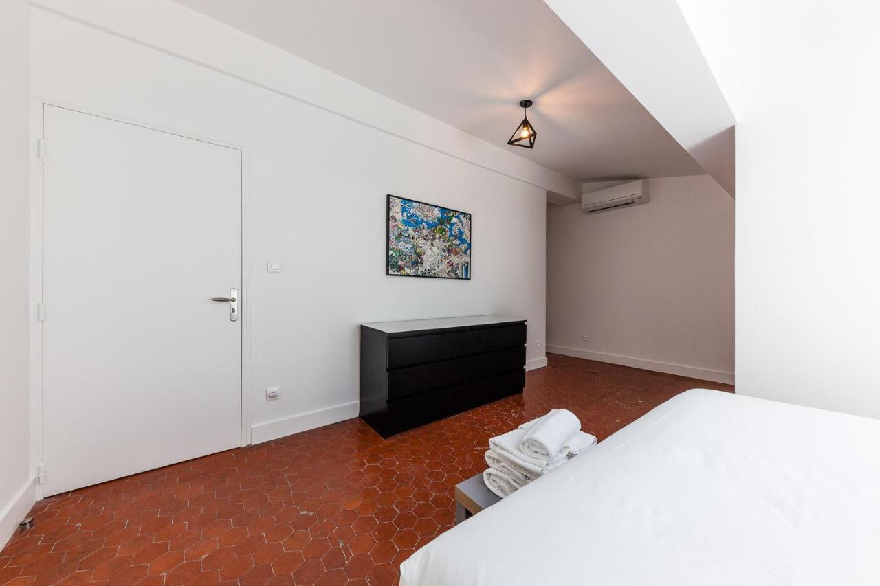 Apartment with Terrace - Marius