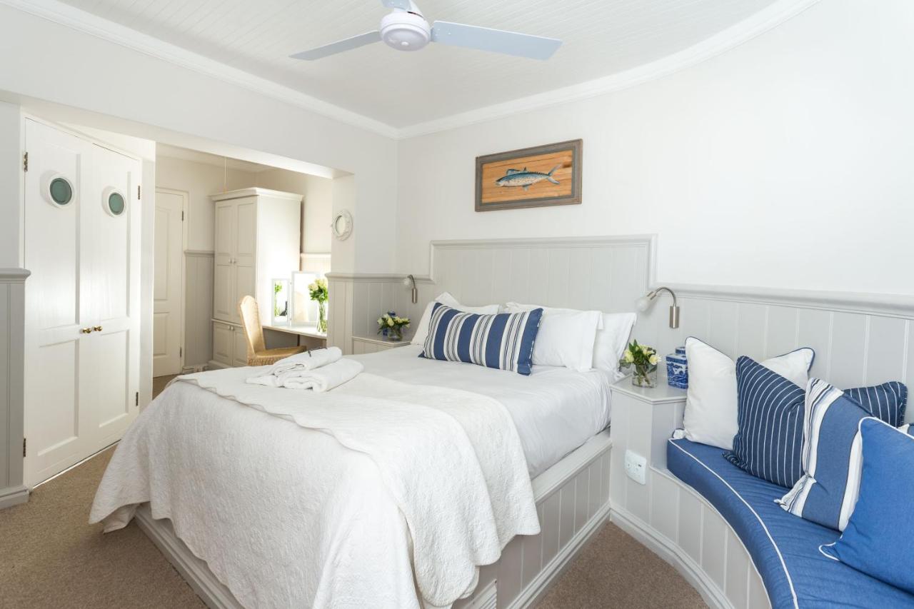 Standard Double Room - Cabin Room