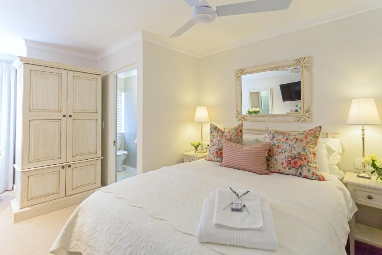 Standard Queen Room - Rose Room 
