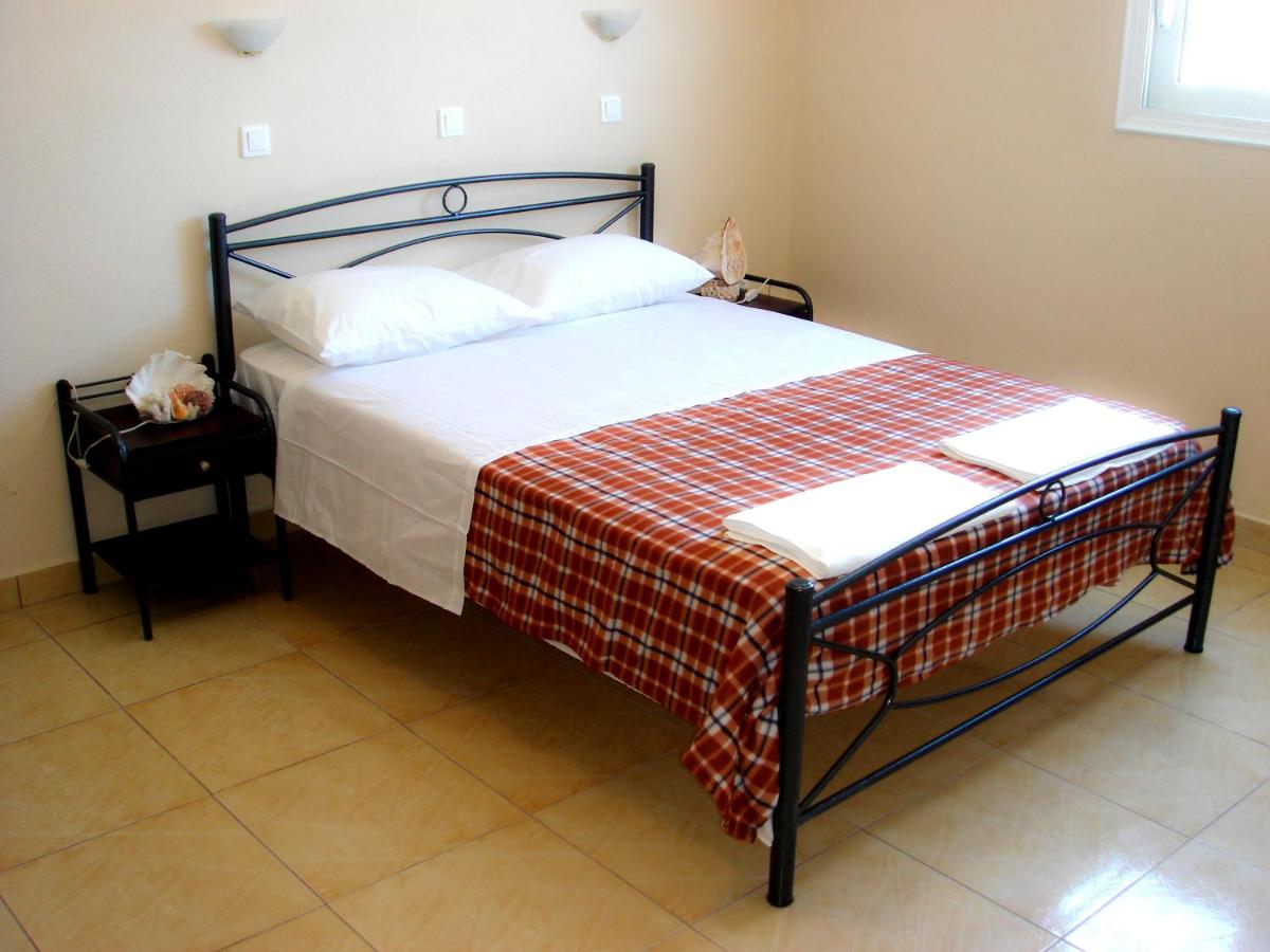 Apartment (4 Adults)