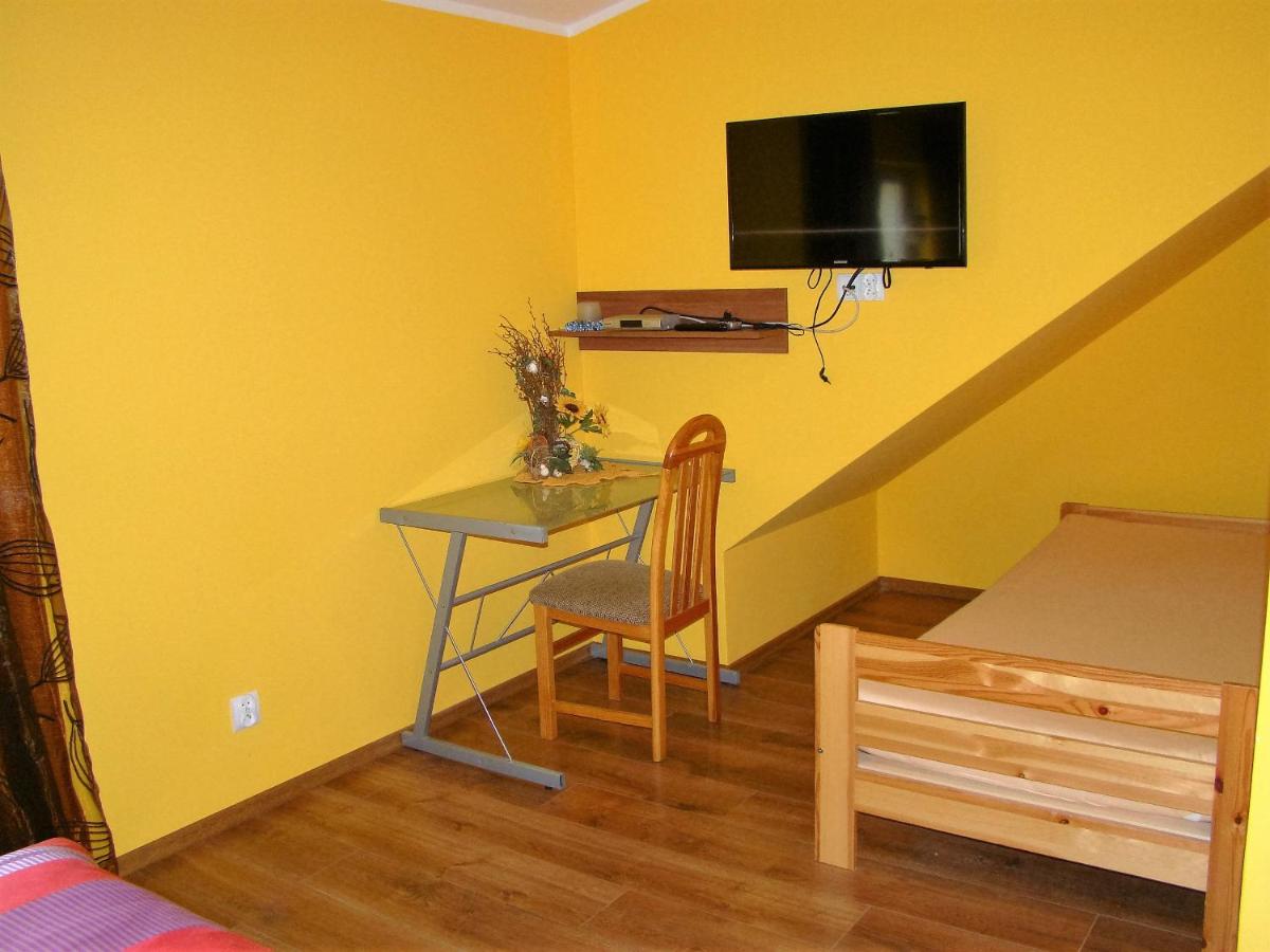 Deluxe Double Room (2 Adults + 1 Child)